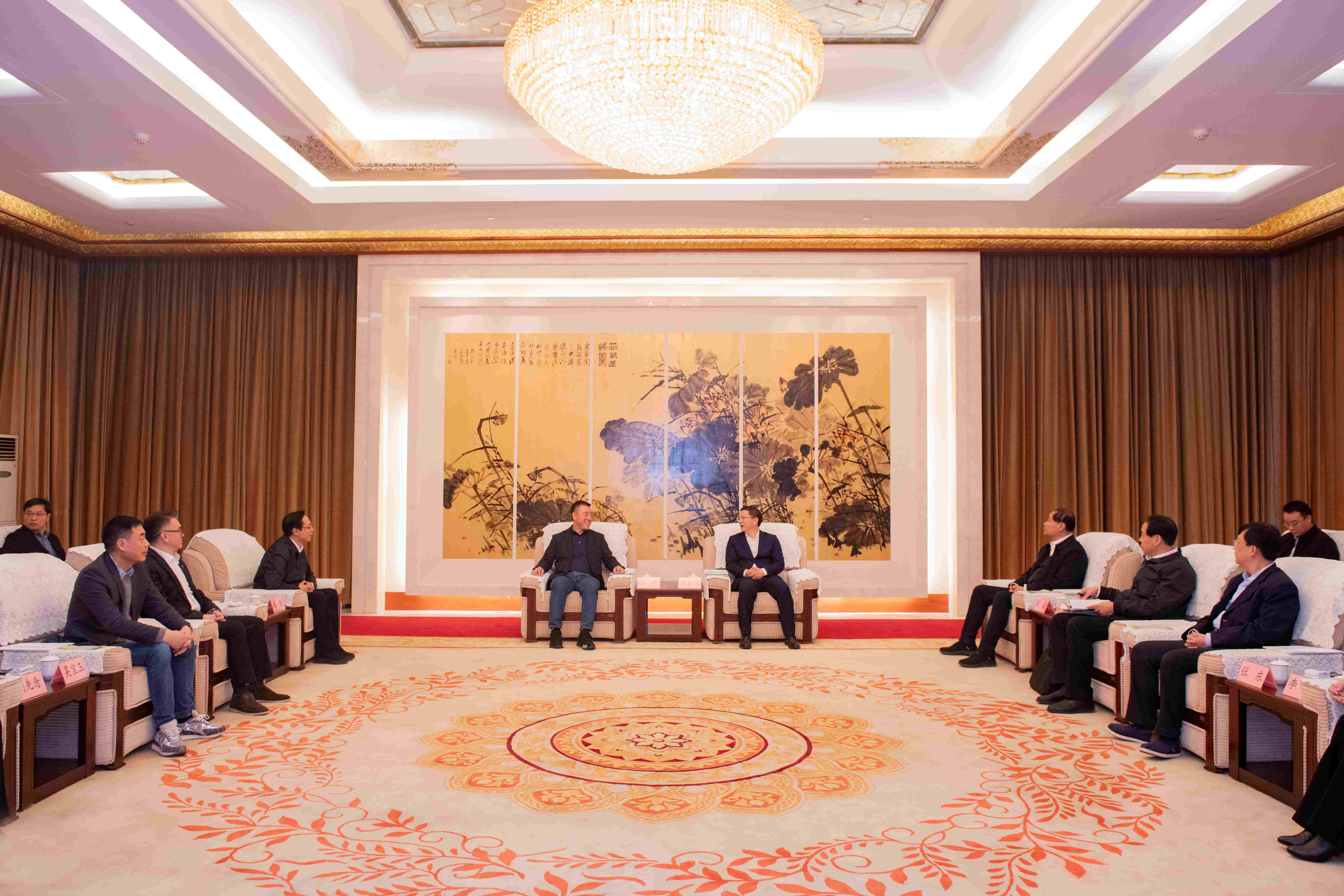 必一运动科技董事长陈涛带领深圳市和惠州市企业家前往济宁市考察交流 